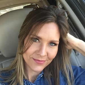 Meet your Posher, Lori